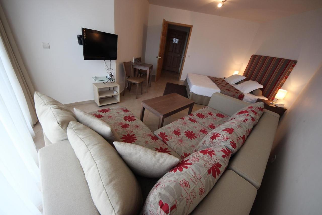 Menada Sozopol Apartments ภายนอก รูปภาพ