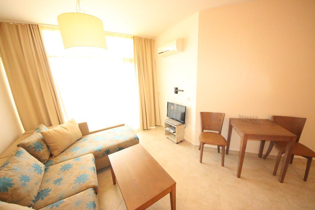 Menada Sozopol Apartments ภายนอก รูปภาพ